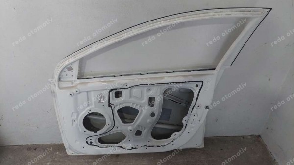 Hyundai İ20 Sağ Ön Kapı