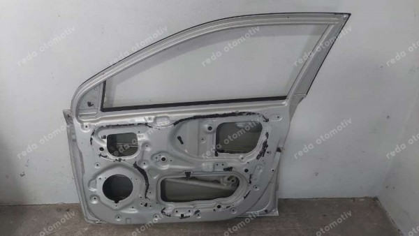 Hyundai İ20 Sağ Ön Kapı