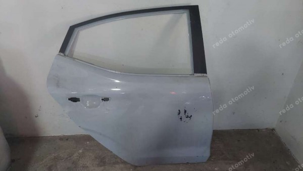 Hyundai İ20 Sağ Arka Kapı