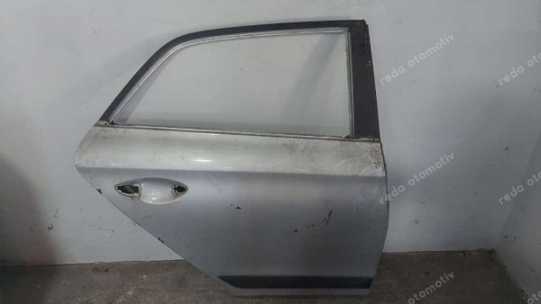 Hyundai İ20 Sağ Arka Kapı