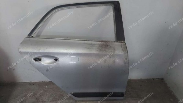 Hyundai İ20 Sağ Arka Kapı