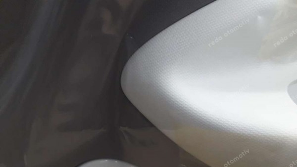 Renault Zoe PH2 Sağ Ön Kapı Döşemesi 809006145R YP (DA-130)