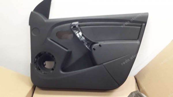 Dacia Duster 4X2 Sağ Ön Kapı Döşemesi 809006192R YP (DA-130)