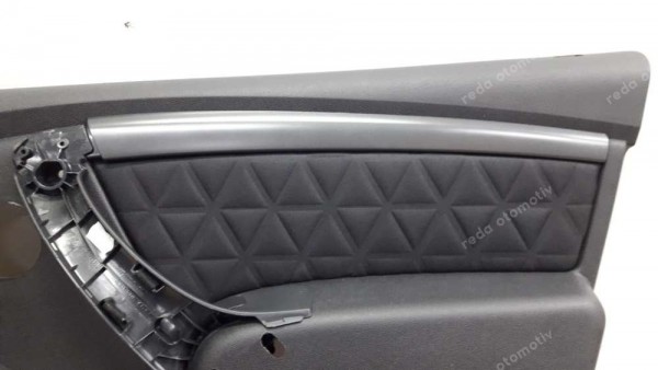 Dacia Duster 4X2 Sağ Ön Kapı Döşemesi 809002698R YP (DA-130)