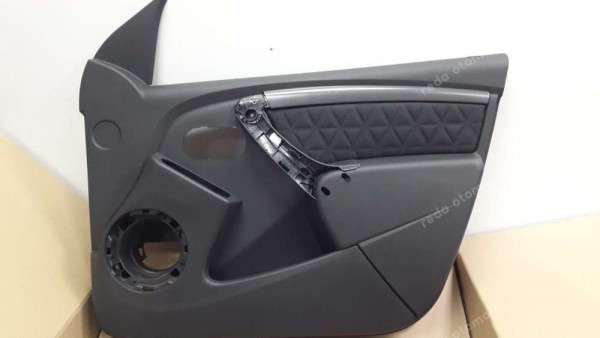 Dacia Duster 4X2 Sağ Ön Kapı Döşemesi 809002698R YP (DA-130)