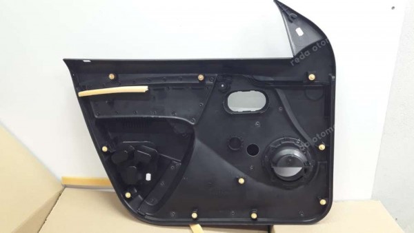 Dacia Duster 4X2 Sağ Ön Kapı Döşemesi 809002698R YP (DA-130)