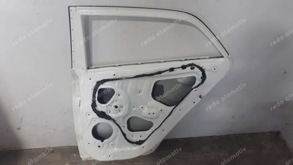 Hyundai İ20 Sağ Arka Kapı