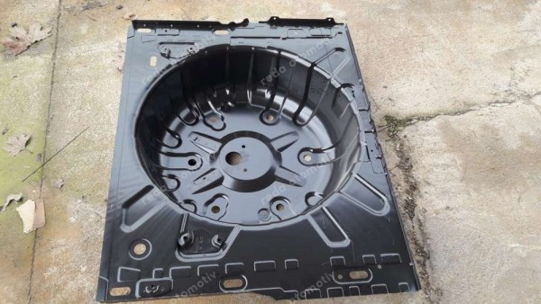 Dacia Duster XJD Arka Taban Sacı 745143095R YP