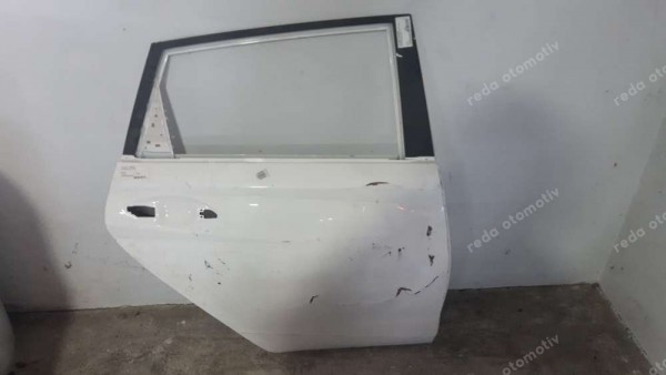 Hyundai İ20 Sağ Arka Kapı