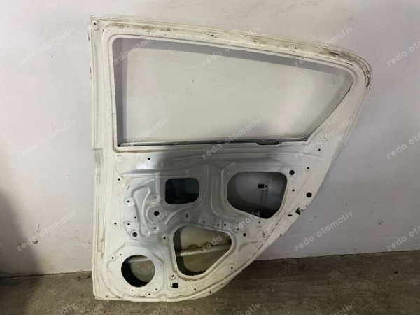 Hyundai İ20 Sağ Arka Kapı