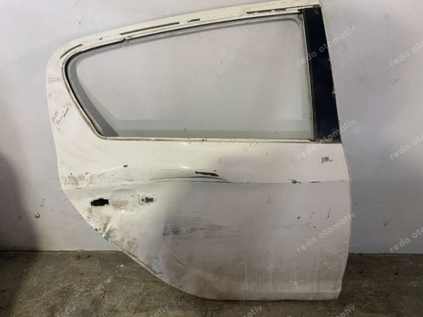 Hyundai İ20 Sağ Arka Kapı