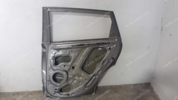 Hyundai İ20 Sağ Arka Kapı