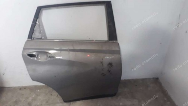 Hyundai İ20 Sağ Arka Kapı