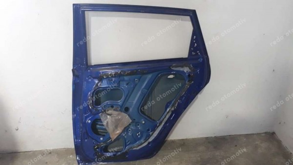 Hyundai İ20 Sağ Arka Kapı