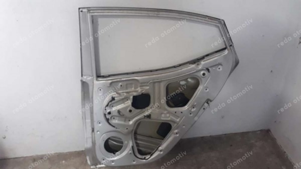 Hyundai İ20 Sağ Arka Kapı