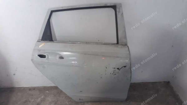 Hyundai İ20 Sağ Arka Kapı