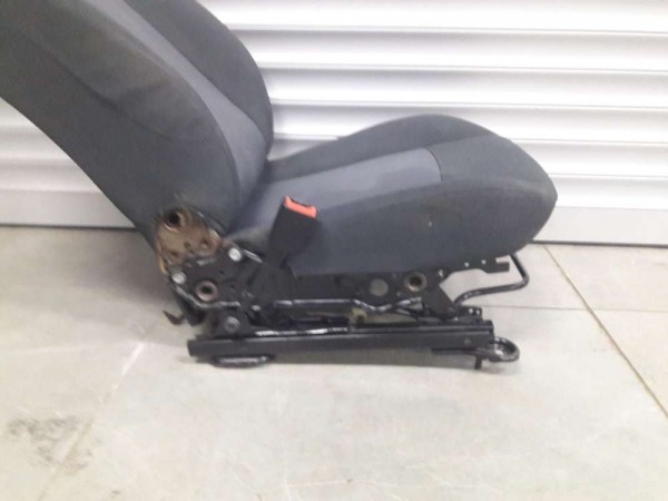 ford fiesta sol ön koltuk hp CP [A-E-140]