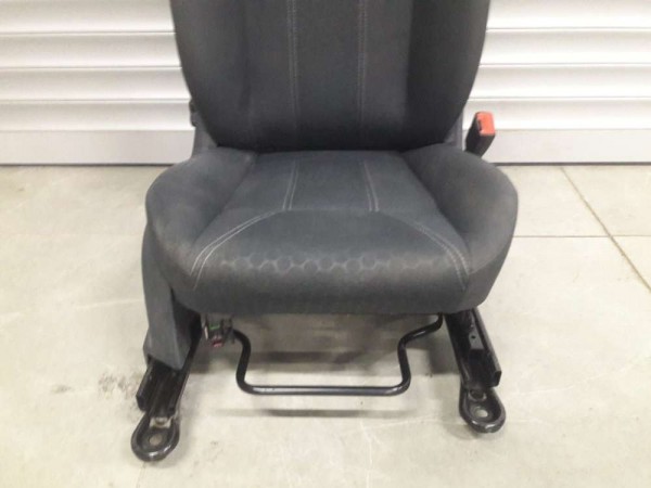 FORD FİESTA ÖN SAĞ TİTANYUM KOLTUK siyah CP(F-D-140)(E-D-140) [B-E-140]