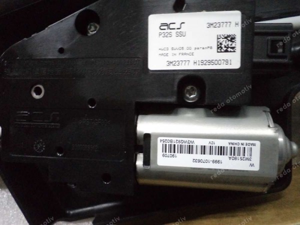 Renault Kadjar Sunroof Açılır Tavan Perdesi Şasesi Orj 912506482R YP (LB-150)