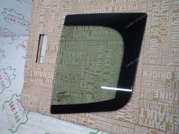 Renault Megane 3 Sol Arka Kelebek Camı Orjinal Sıfır 822210016R YP (Gİ-120)