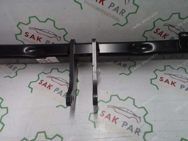 Dacia Sandero Çeki Demiri Traversi Orjinal Sıfır 8201734160 YP (AF-110)