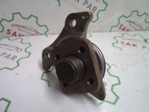 Renault Clio 3 Modüs Sağ Arka Aks Taşıyıcı 8200386064 CP (BI-120)