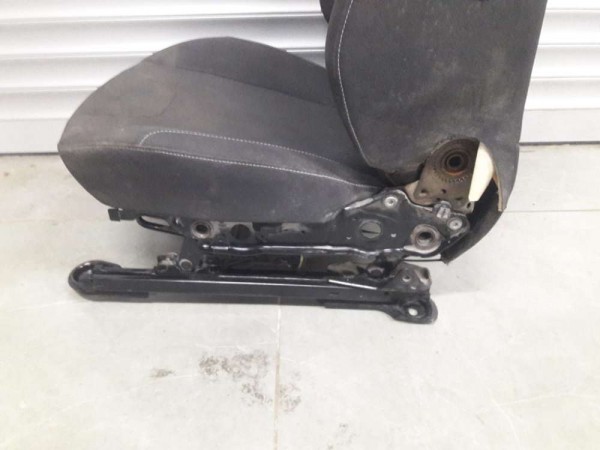 Ford Focus 3 Sağ Ön Kumaş Koltuk CP HP [A-D-140]