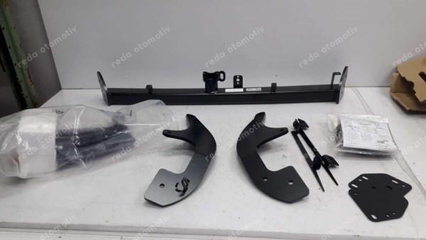 Renault Megane 4 Çeki Demiri Seti Orj. 8201636365 YP (AP-130)