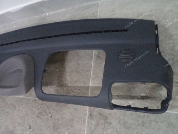 Renault Clio 2 Torpido Göğüs Üst Parçası Orj Sıfır 7701471025 YP (AA-130)