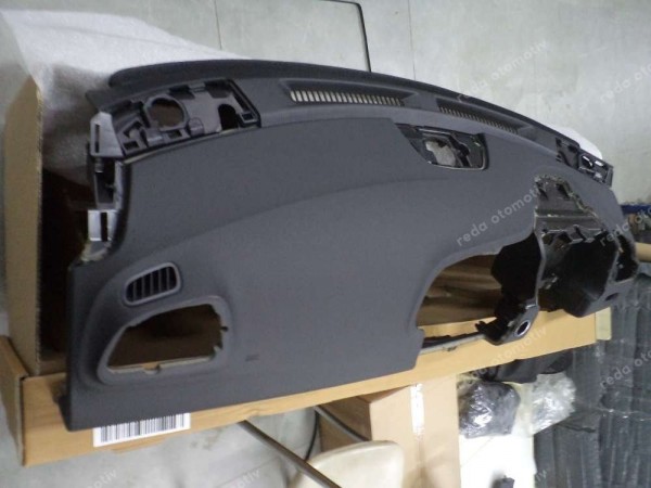 Renault Kadjar Torpido Göğüs (Sağdan Direksiyon) Orjinal 681005302R YP (AA-130)