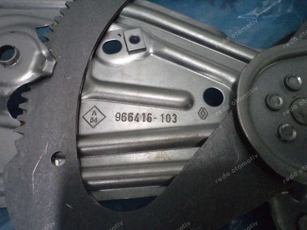 Renault Megane 3 Scenic 3 Sol Ön Cam Krikosu 807212569R YP (DF-122)