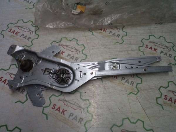 Renault Kangoo Sağ Ön Cam Krikosu Orjinal Sıfır 8200157006 YP (DF-123)