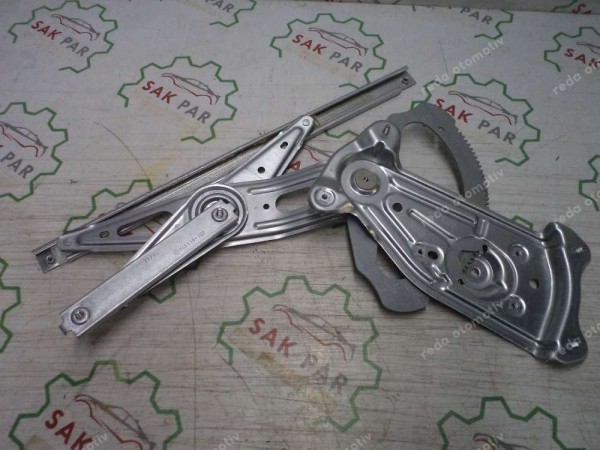 Renault Scenic 3 Sağ Arka Cam Krikosu Orjinal Sıfır 827208148R YP (DF-124)