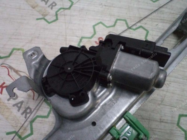 Renault Scenic 2 Sol Ön Cam Krikosu Motorlu Orjinal Sıfır 8200646839 YP (DF-126)