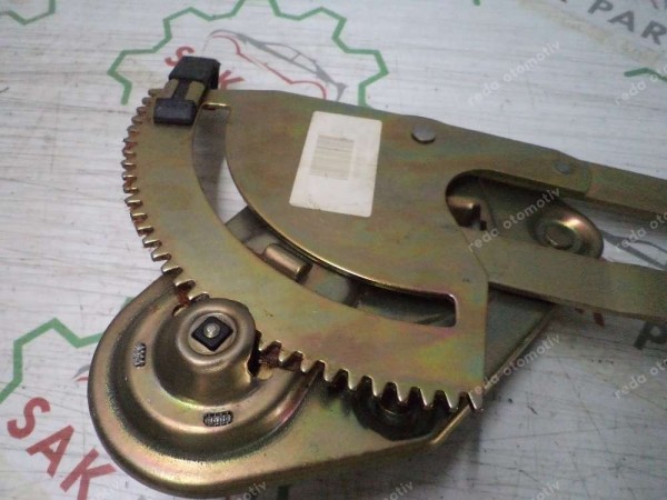 Dacia Logan Pick Up Sağ Ön Cam Krikosu Orj 6001540181 YP (DF-125)