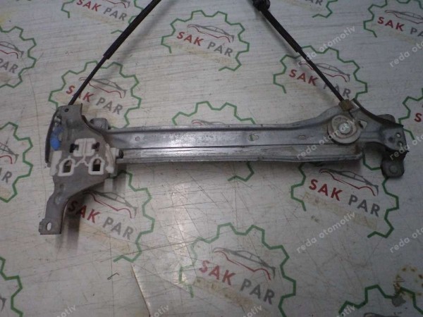 Renault Megane 3 Fluence Sol Arka Cam Krikosu Orj 827210016R CP (EF-110)