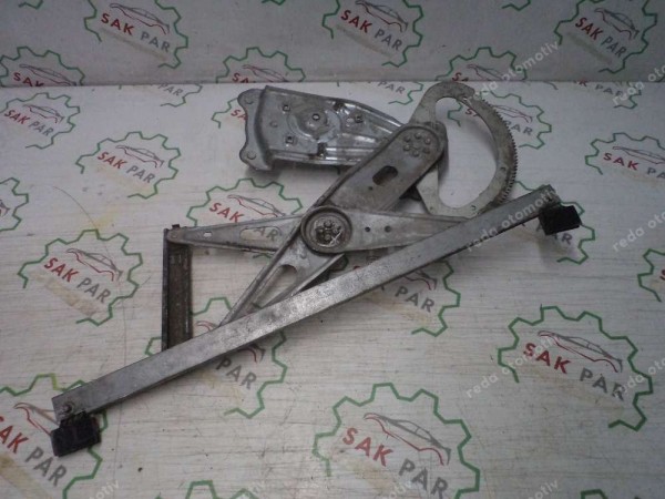 Renault Scenic 3 Ön Sol Cam Krikosu Orj 807210007R CP (DF-110)