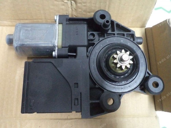 Renault Scenic 3 Sağ Ön Cam Kriko Kaldırma Motoru Orj 807302741R YP (DF-130)