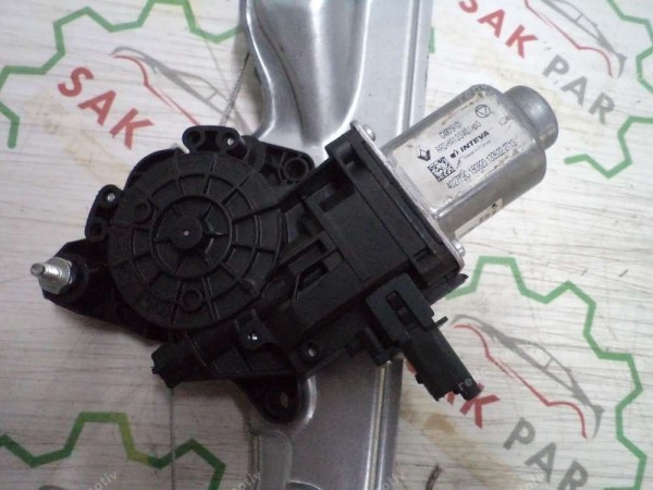 Renault Megane 4 Sağ Arka Cam Krikosu Motorlu 827209091R CP (EF-120)
