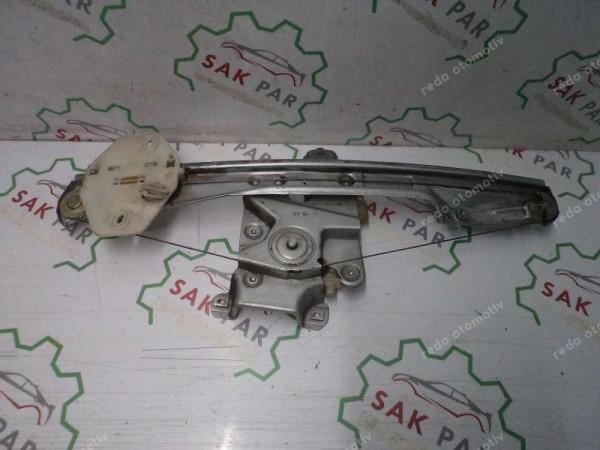 Renault Clio 2 Symbol Thalia Sol Arka Cam Krikosu 8200232508 CP (EF-110)