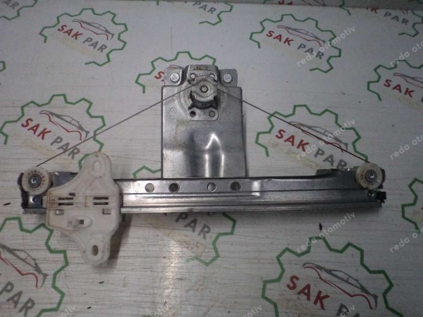 Renault Clio 4 Sol Arka Cam Krikosu 827013204R CP (EF-110)