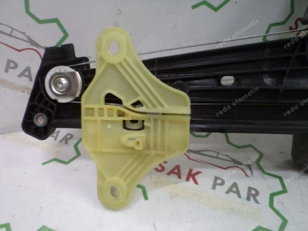 Renault Clio 5 Sağ Ön Cam Krikosu Motorlu Orj 807201776R SP YP (EF-110)