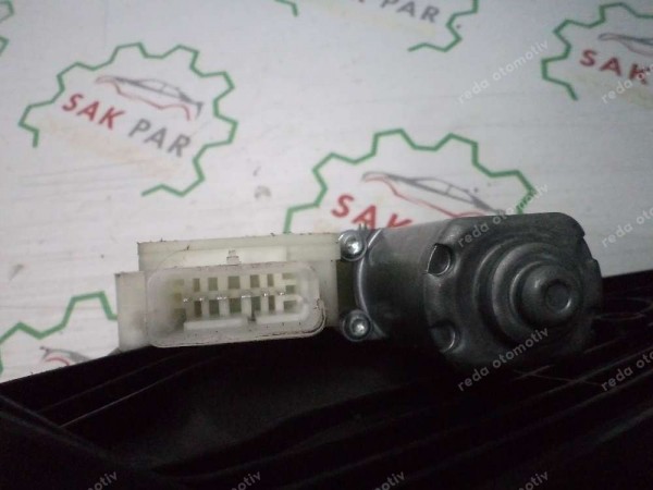 Renault Clio 5 Sağ Arka Cam Krikosu Motorlu 827209773R CP (EF-110)