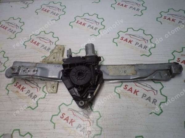 Renault Megane 3 Sol Ön Cam Krikosu Motorlu 807210484R CP (EF-110)