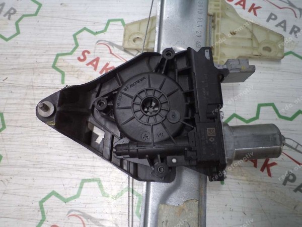 Renault Megane 3 Sol Ön Cam Krikosu Motorlu 807210484R CP (EF-110)