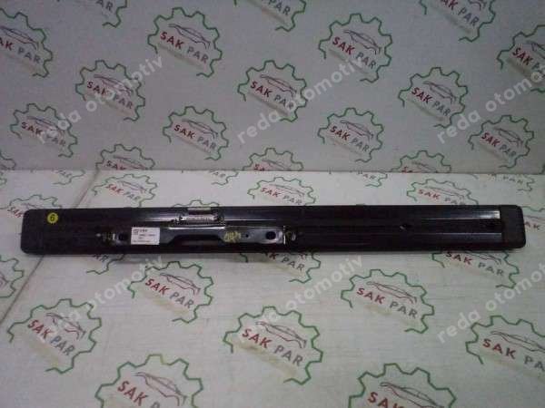 Hyundai Staria Sol En Arka Koltuk Kızağı Orjinal 28902-LM4A0 YP SP (IC-109)