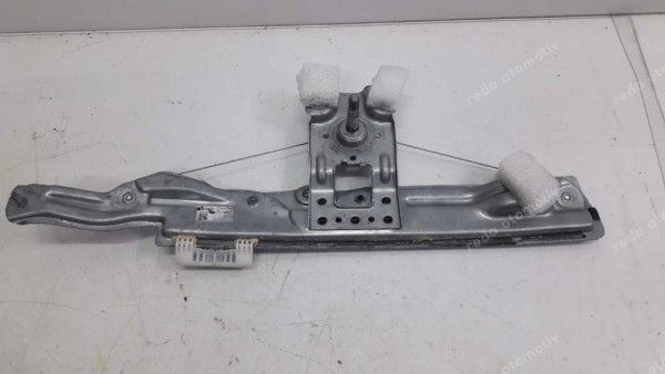 Renault Taliant Sağ Arka Cam Krikosu (Manuel) 827200424R Amb. YP (DF-122)