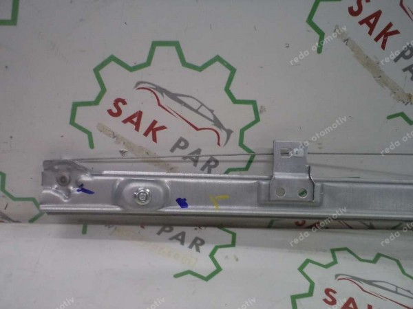 Hyundai İ20 Sol Ön Cam Krikosu Orj 82450-Q0000 82401-Q0010 SP YP (DF-127)