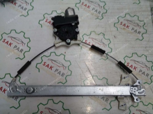 Hyundai İ20 Active Sol Ön Cam Krikosu Motoru Komple 82450-C8010 CP (DF-127)