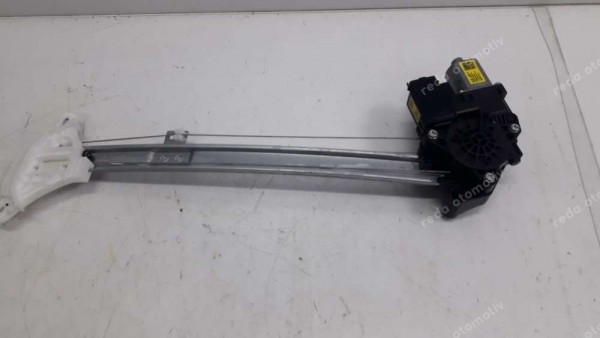 Hyundai İ20 Sağ Ön Cam Krikosu Motoru Komple 82460-Q0010 SP YP (DF-127)